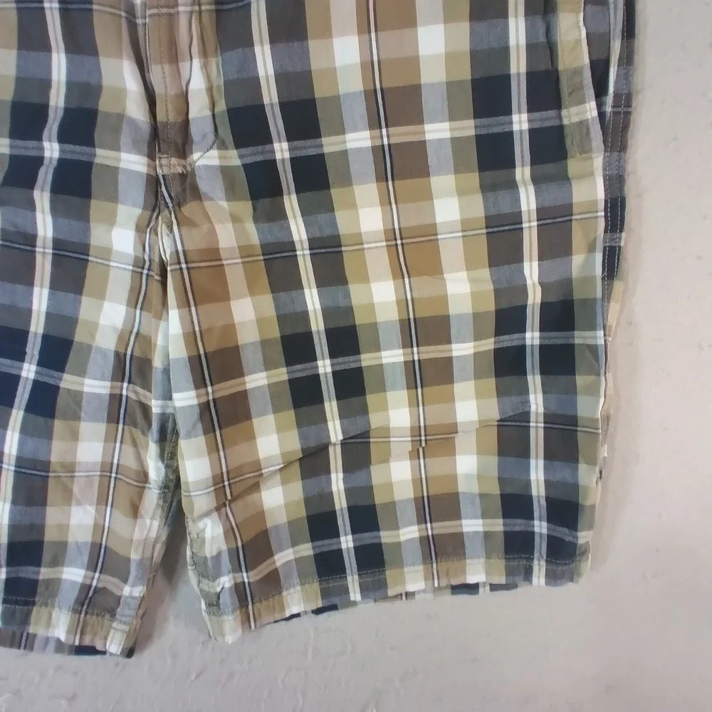 Gap Bermuda shorts men's 38 x 10 blue plaid lightweight cotton